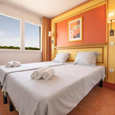 Hotel Sowell Family Grau Du Roi 4*