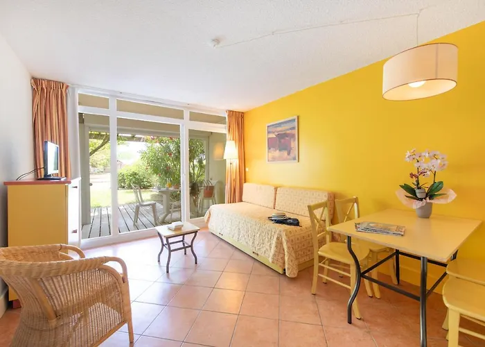 Sowell Family Grau Du Roi Hotel 4*