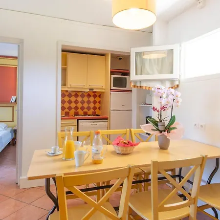 Hotell Sowell Family Grau Du Roi 4*