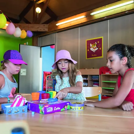 Sowell Family Grau Du Roi 4*