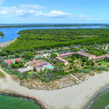 Sowell Family Grau Du Roi Hotel