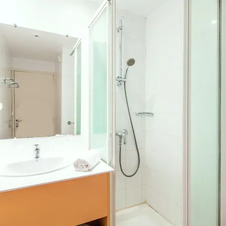 Sowell Family Grau Du Roi 4*