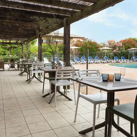 Sowell Family Grau Du Roi Hotell 4*