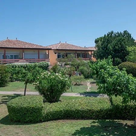 Sowell Family Grau Du Roi 4*