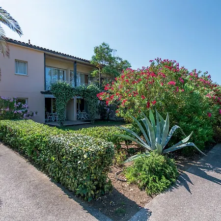 Sowell Family Grau Du Roi