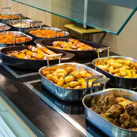 Sowell Family Grau Du Roi Hotell 4*